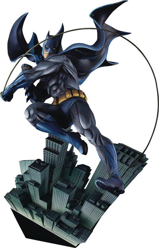 DC COMICS BATMAN ART RESPECT BATMAN STATUE